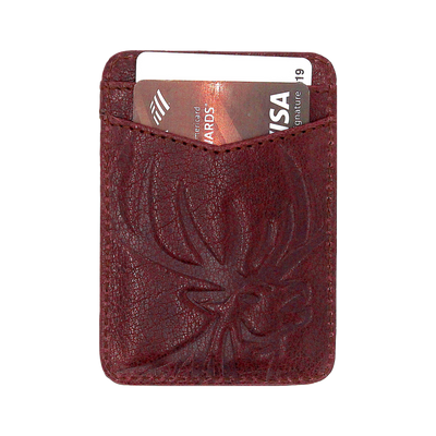 Providing a minimalist style, the Pursuit Front Pocket Elk Money Clip comes in premier full grain leather along with a beautiful bold hand-dyed color, topped with an elk debossed logo. A beautiful piece to have for the basics! Don't miss out! 2 Card Slots Strong Magnetic Closure Ultra Slim Minimalist & Modern Design Magnetic Clip Holds 10+ Bills Dimensions: 4"L x 2.8"H RFID Protection Color: Crimson